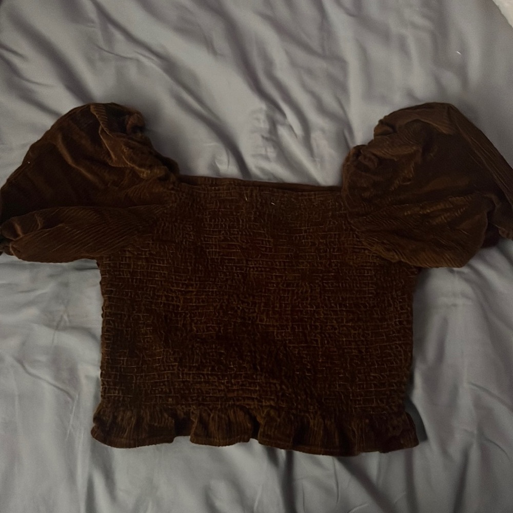Cropped American Eagle blouse